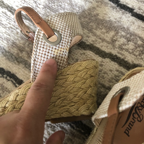 🌼Lucky Brand Wedge Sandals 🌼 - Picture 5 of 16